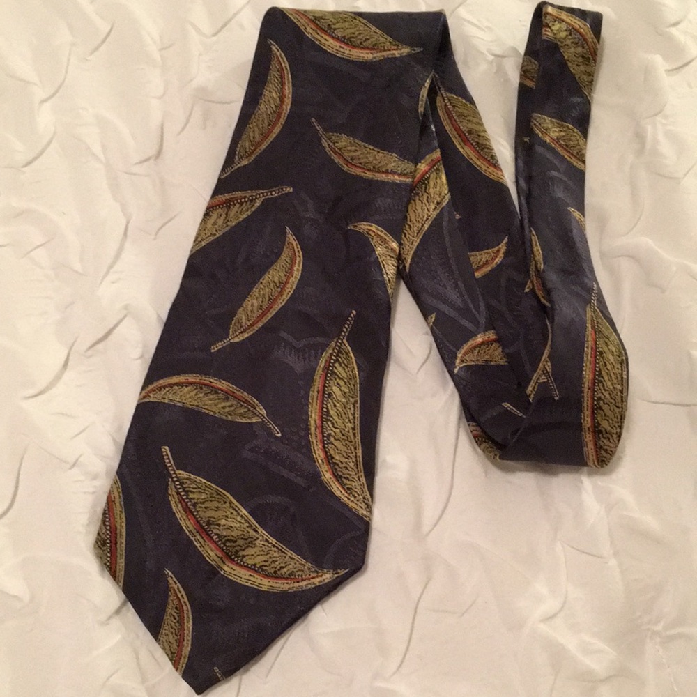 Burberry Tie - Picture 2 of 5